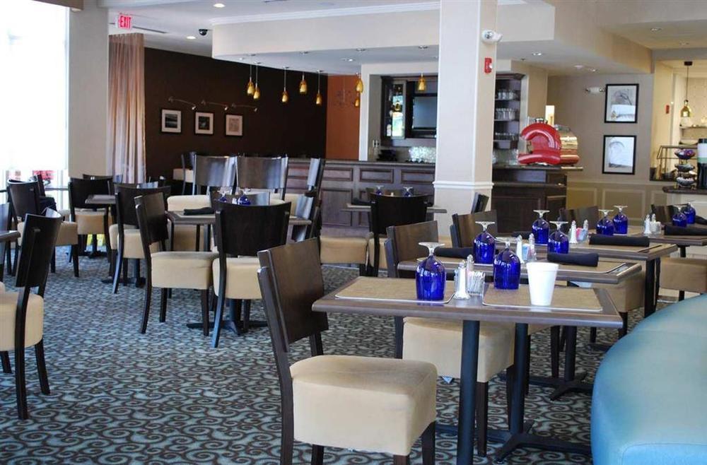 Hilton Garden Inn לינצ'בורג מסעדה תמונה